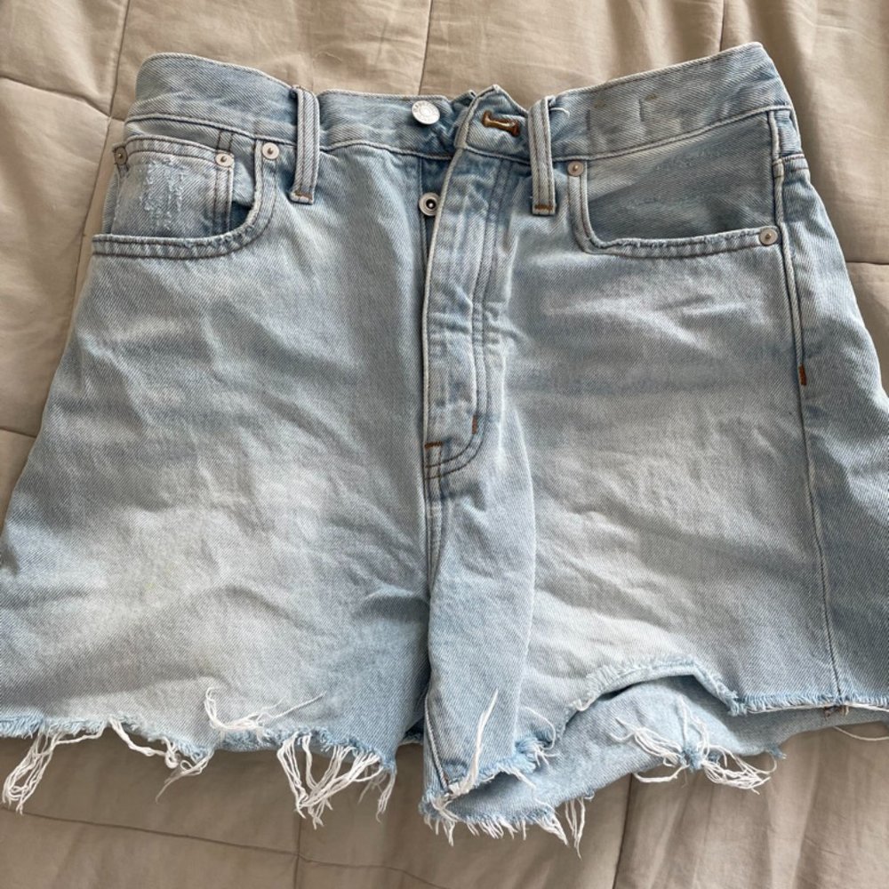 Madewell Mom Jean Shorts size 27 in Fitzgerald Wash